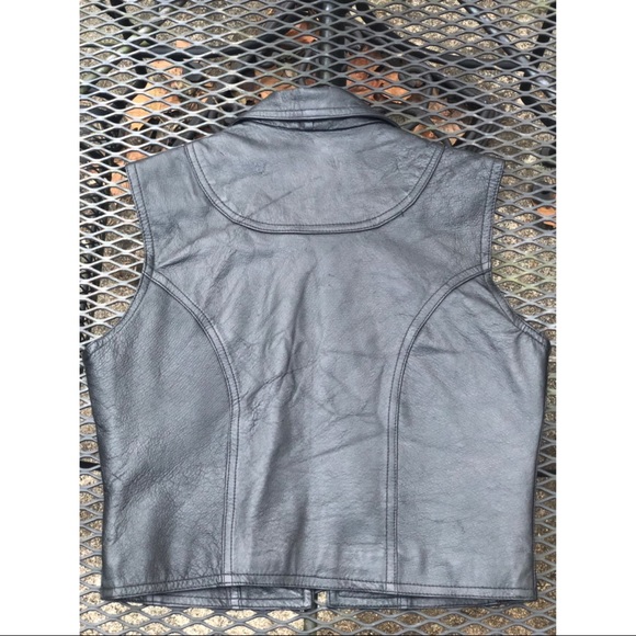 Clean Lines Leather Vest - Picture 5 of 7